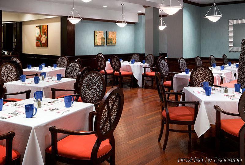 Four Points By Sheraton Richmond Airport Сандстон Экстерьер фото